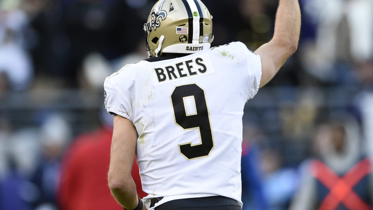 Drew Brees becomes NFL's all-time completions leader