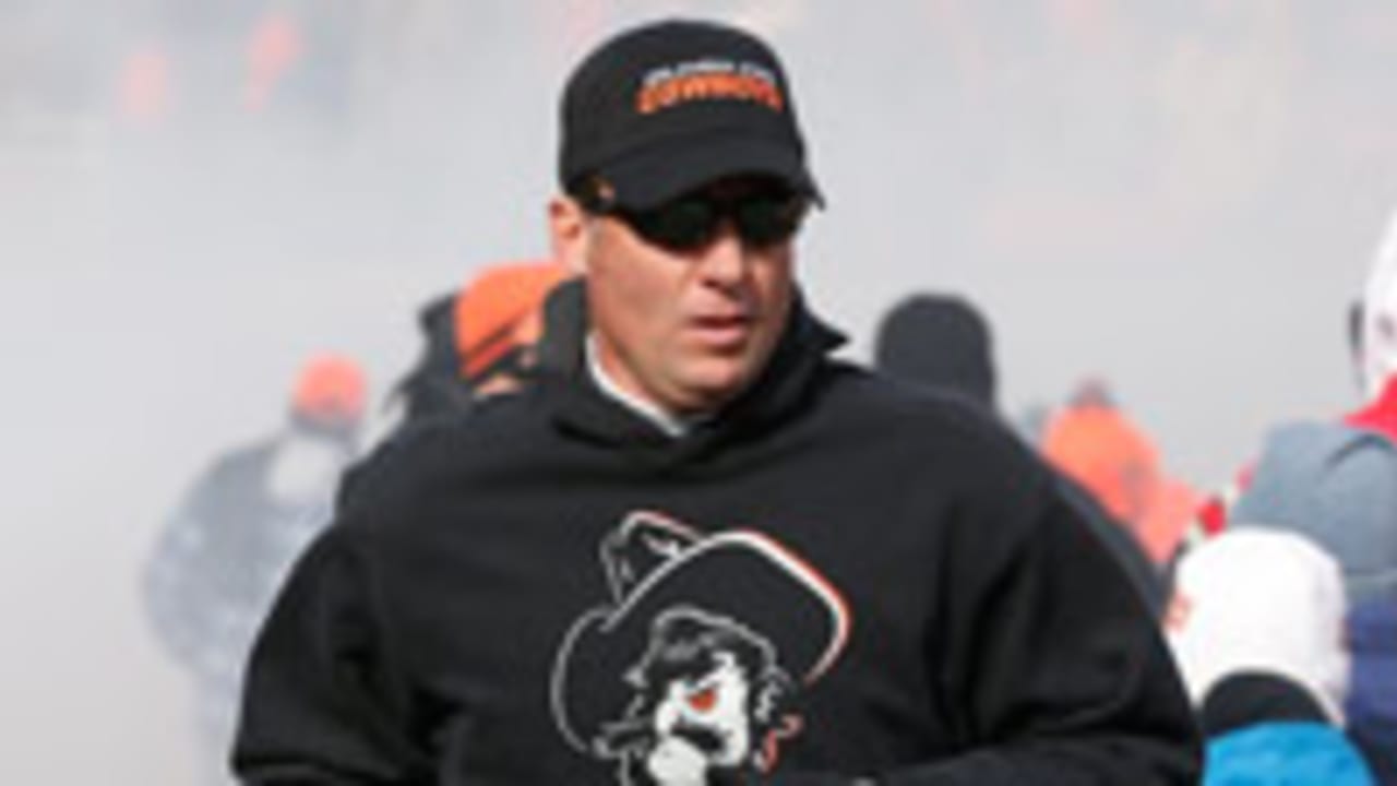 Mike-Gundy-140714-SL.jpg