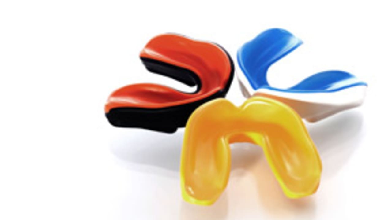 Stanford researchers develop mouthguard to detect concussions