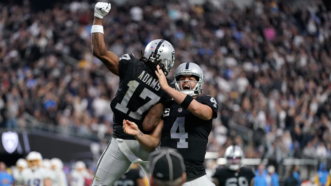 Can't-Miss Play: Las Vegas Raiders Davante Adams' remarkable one-handed  catch caps 31-yard TD pass by quarterback Derek Carr