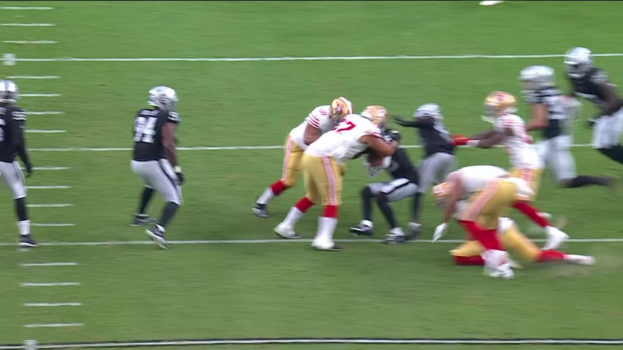 Las Vegas Raiders linebacker Curtis Bolton executes a perfect 'Peanut
