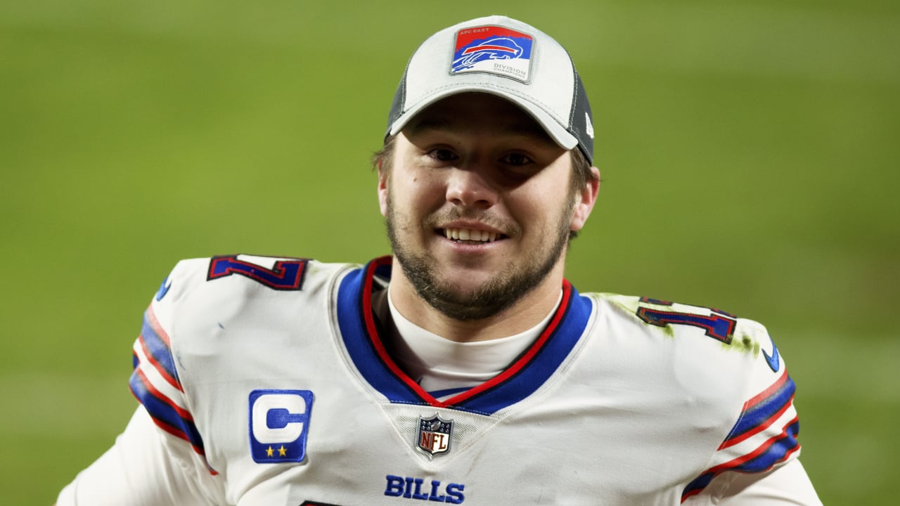 Bills QB Josh Allen's thoughts on franchise tag: 'Eww'