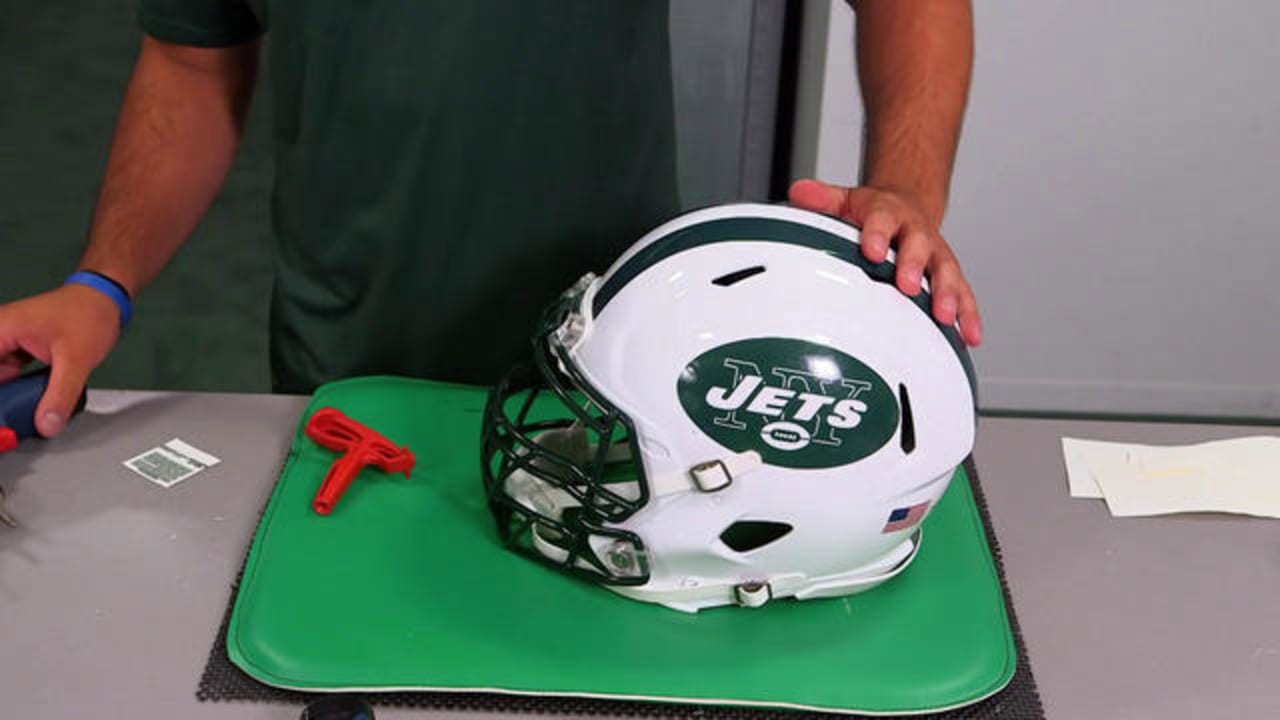 New York Jets show off the latest helmet technology for NFL players