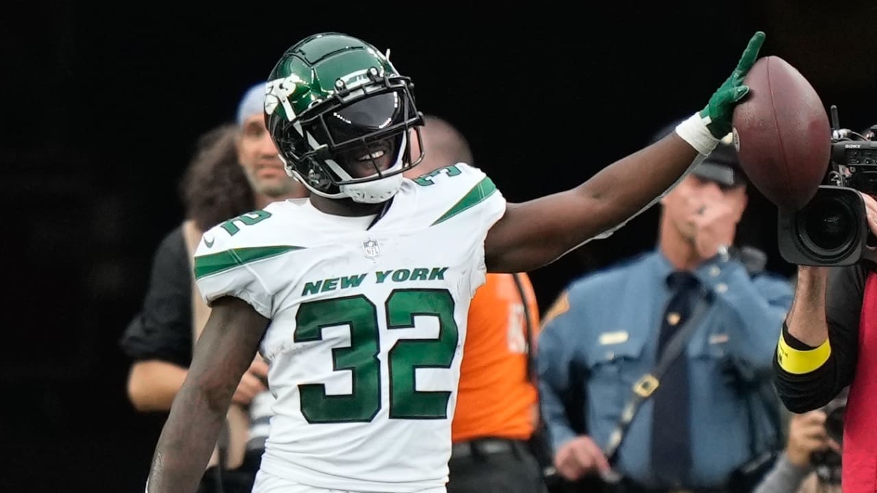 New York Jets running back Michael Carter caps off 13play drive with 6