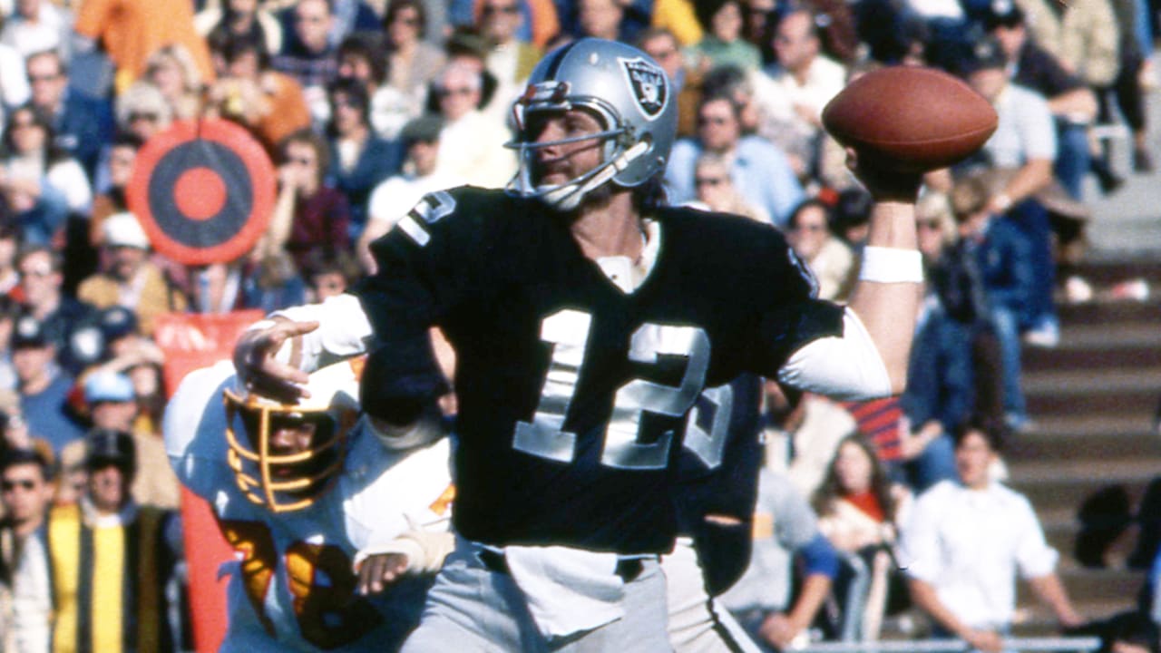 Former Alabama, Raiders quarterback Ken Stabler dies at 69 - Los Angeles  Times