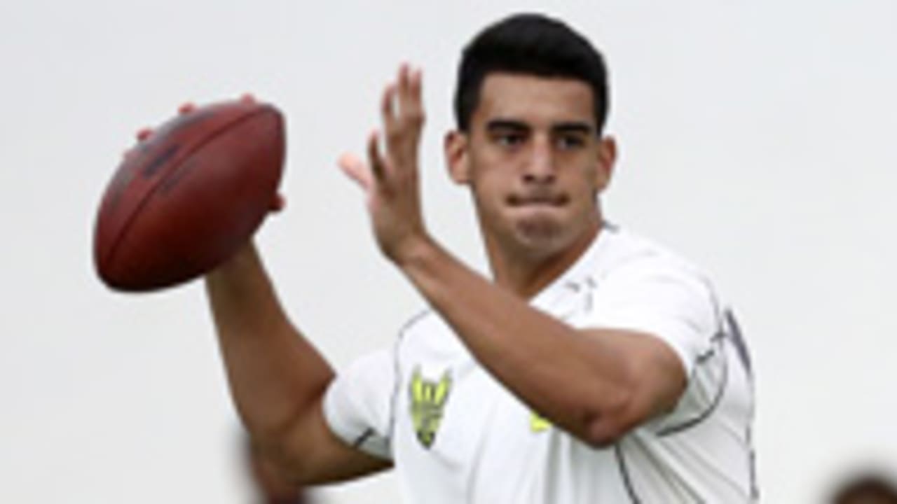 marcus-mariota-150312-Sl.jpg
