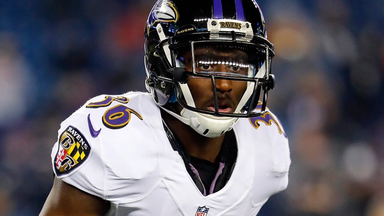 Tavon-Young-170611-SL.jpg