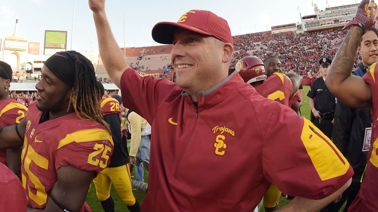 Helton-Clay-151130-SL.jpg
