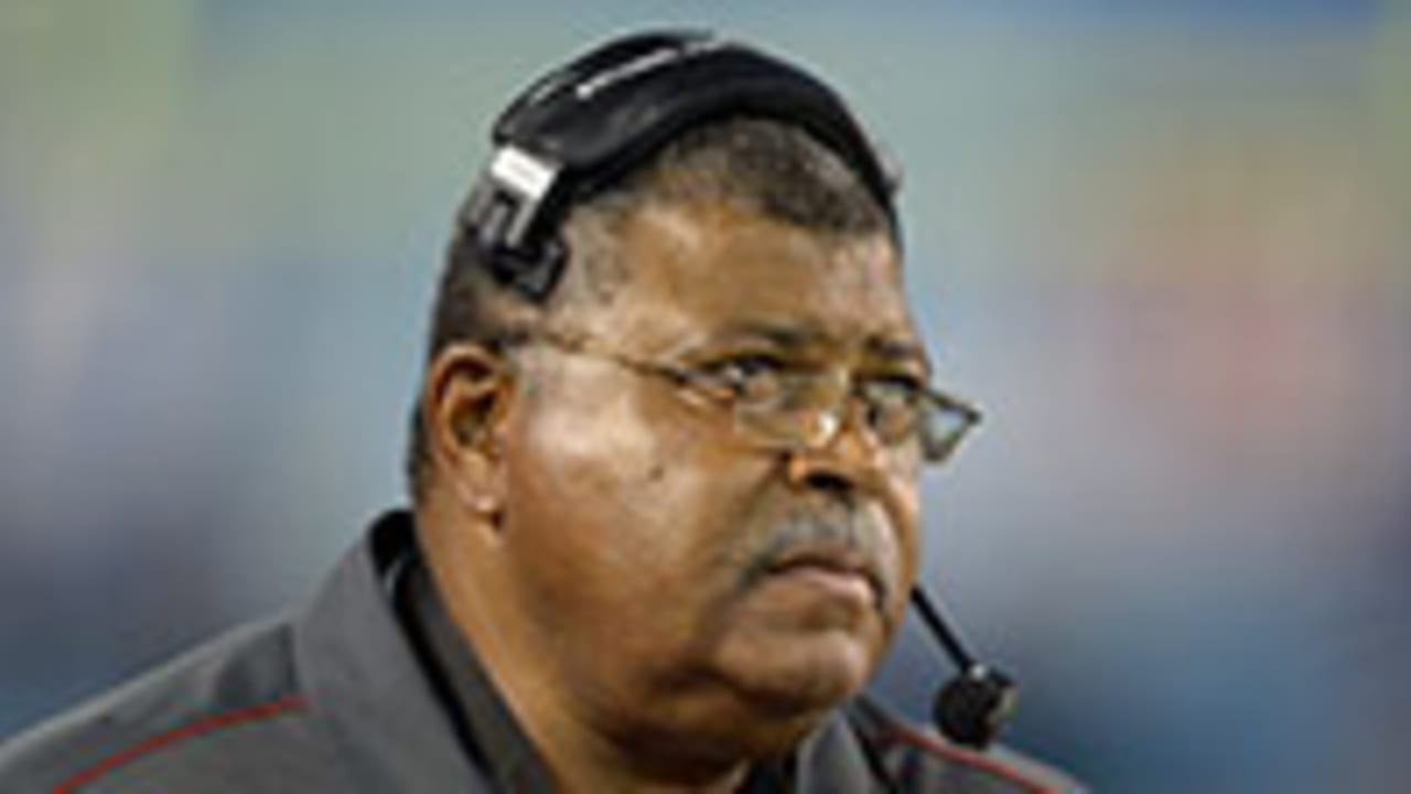 romeo-crennel-121105-SPOT.jpg
