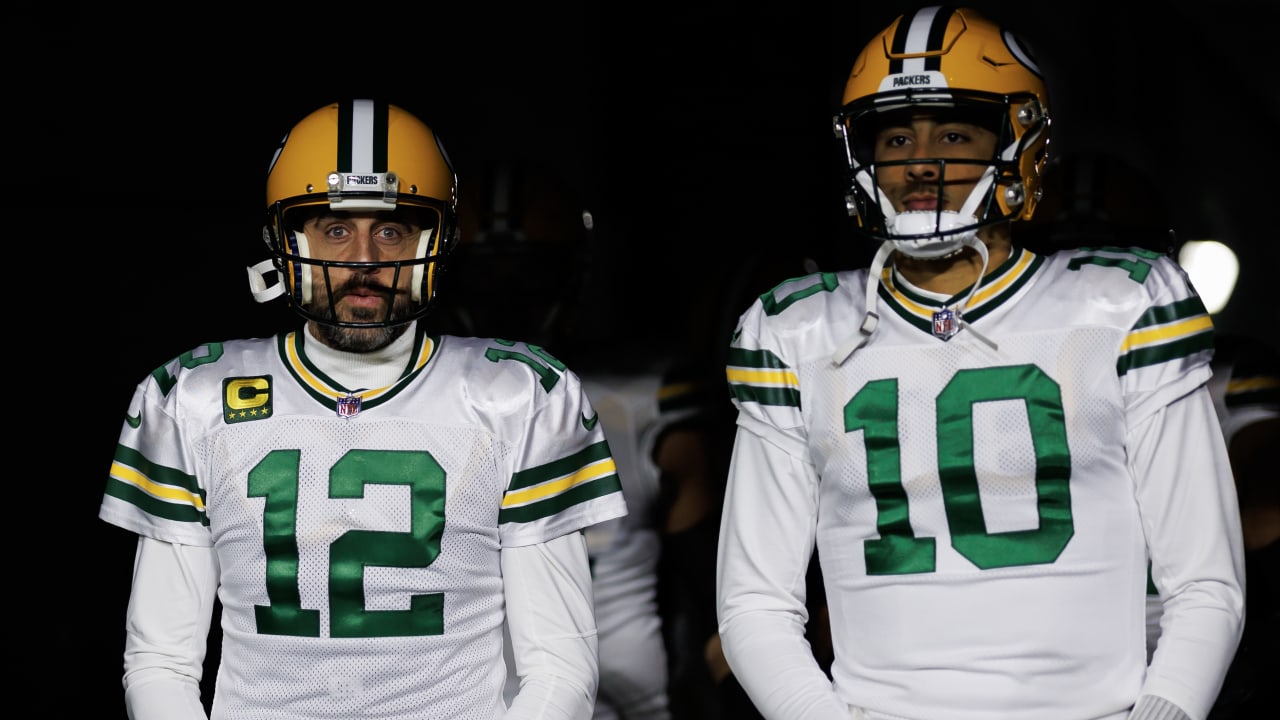 Twitter reacts to vintage performance by Packers QB Aaron Rodgers