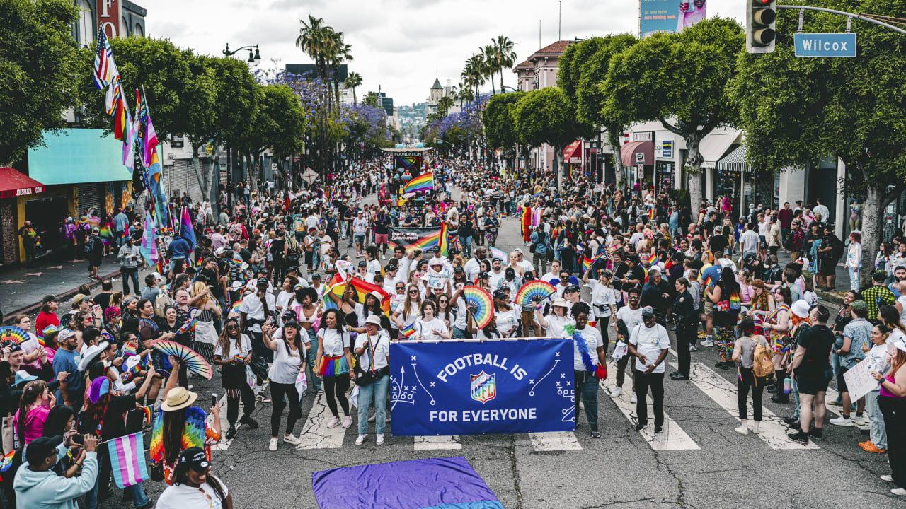 2023 NFL L.A. Pride parade