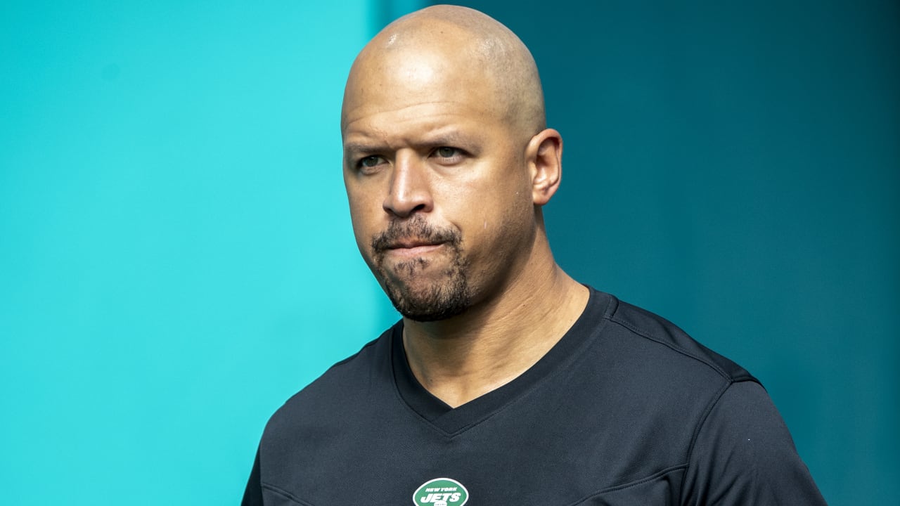 Jets WR Coach Miles Austin Suspended For Violating NFL's Gambling Policy