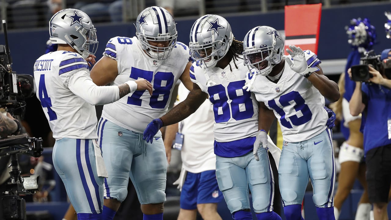 CeeDee Lamb of the Dallas Cowboys celebrates after scoring a