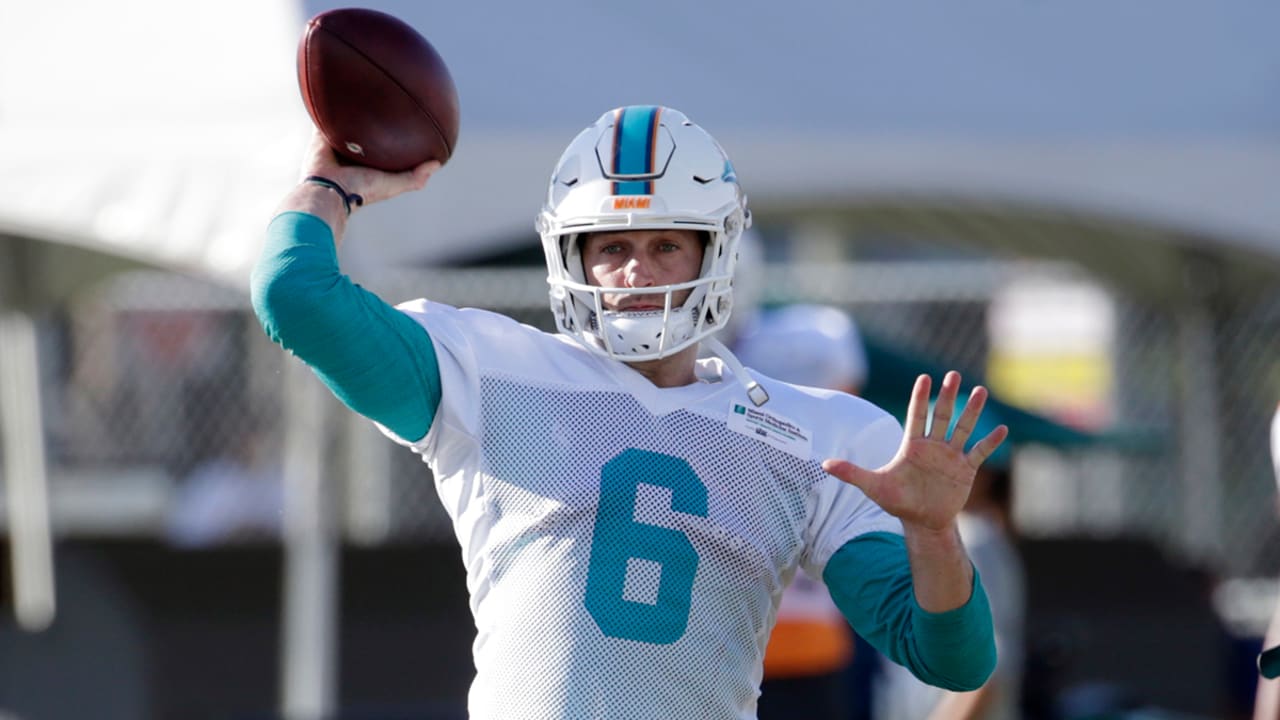 cutler-throw-170808-sl.jpg