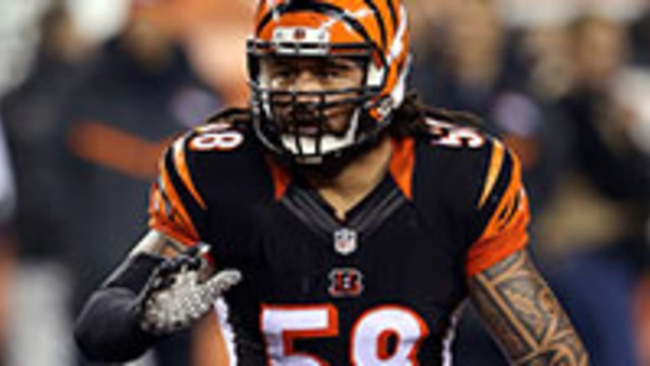Rey-Maualuga-3515-sl