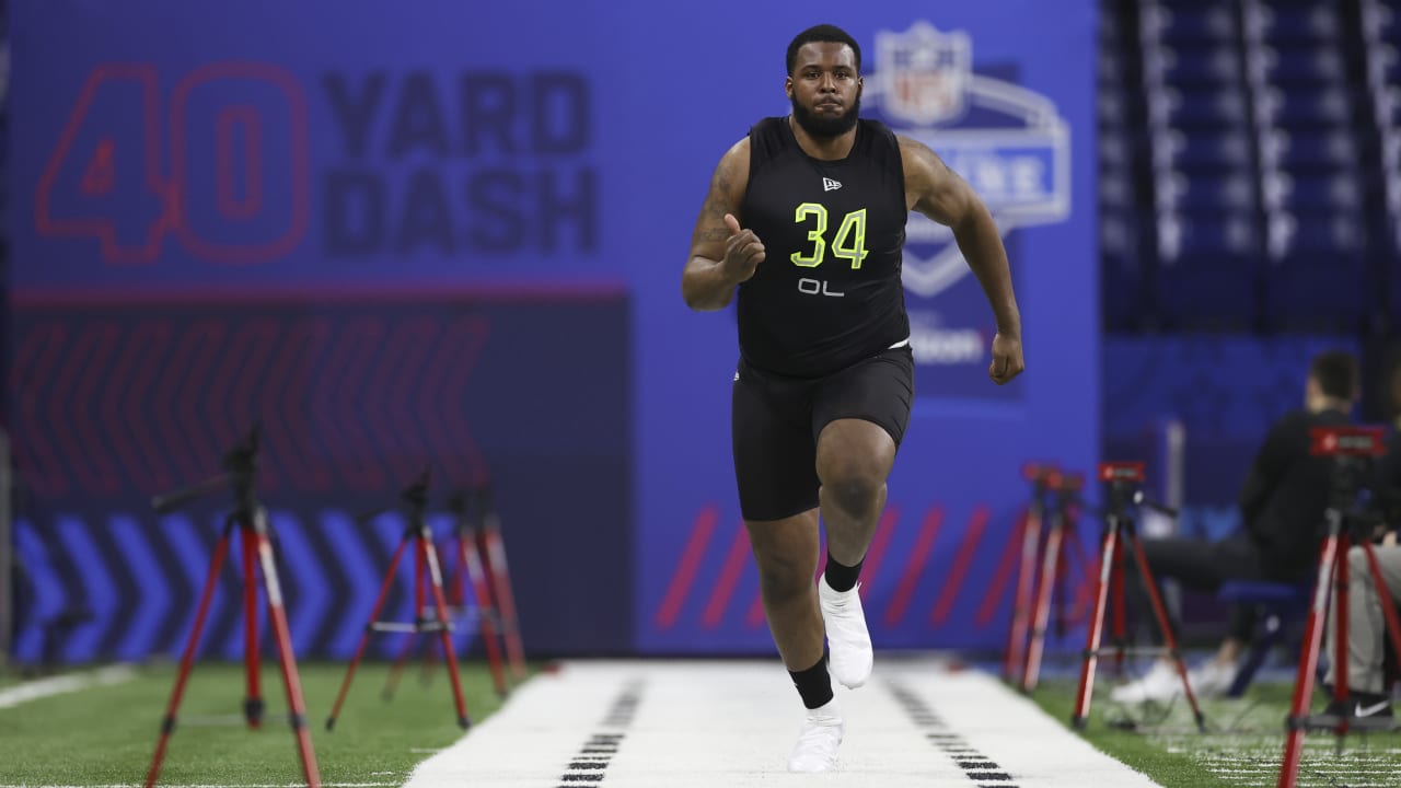 Ohio State offensive lineman Thayer Munford Jr. runs a drill during the NFL  football scouting combine, Friday, March 4, 2022, in Indianapolis. (AP  Photo/Darron Cummings Stock Photo - Alamy