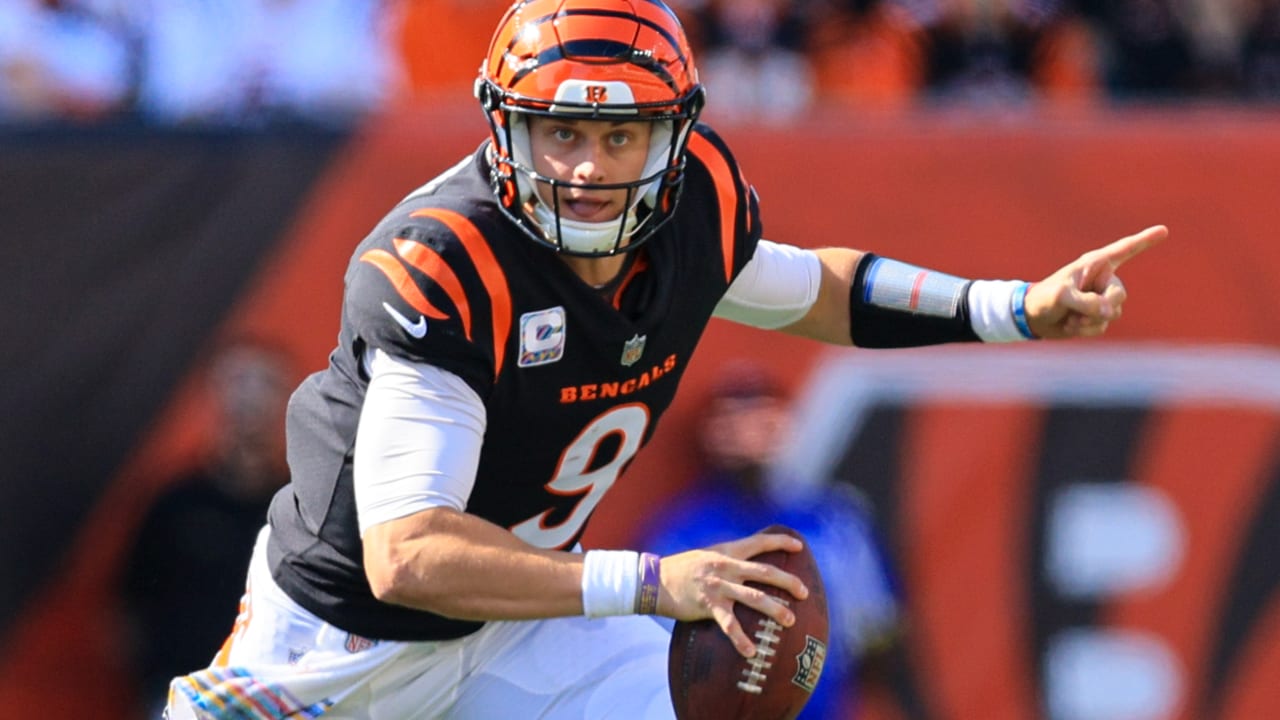 Cincinnati Bengals quarterback Joe Burrow calls his own number on QB