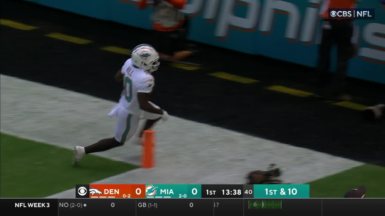 Dolphins' Tyreek Hill breaks away for 54-yard touchdown, celebrates in  stands with fans