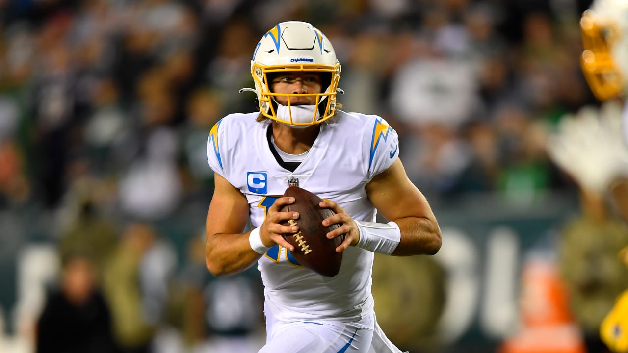 Los Angeles Chargers Quarterback Justin Herbert Bolts Into The End Zone ...