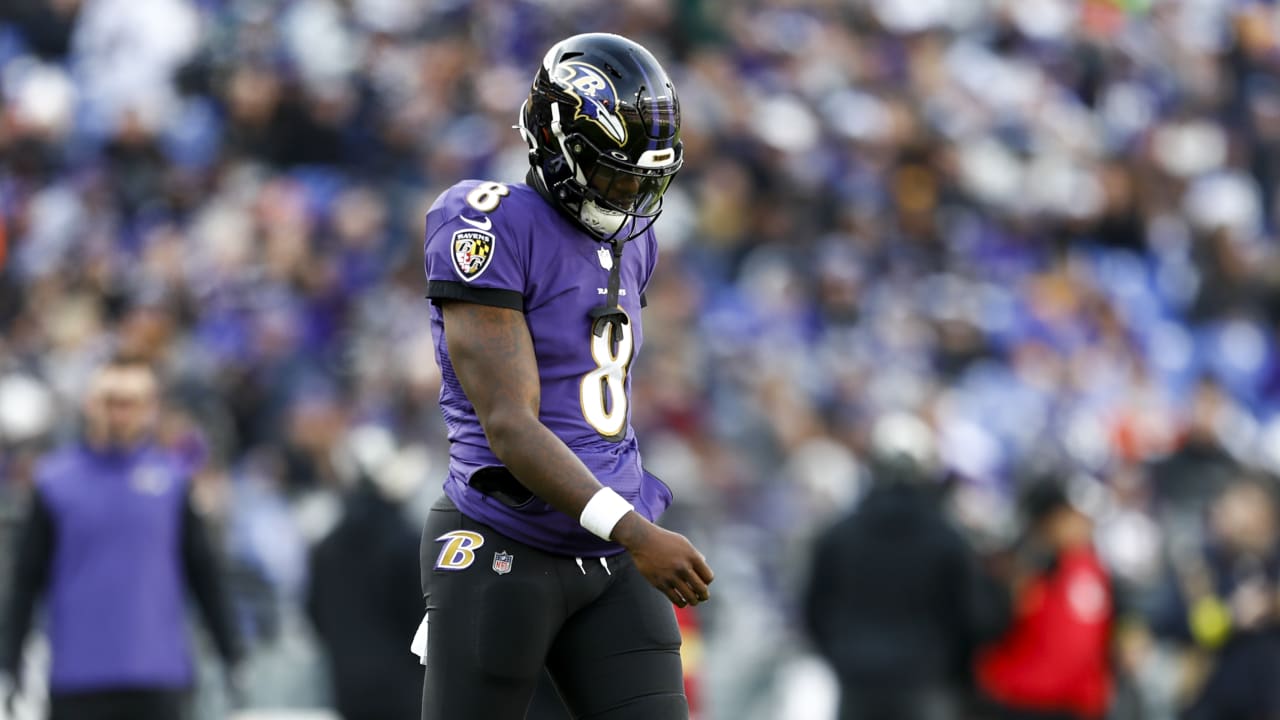 Ravens lose Lamar Jackson for game after knee injury