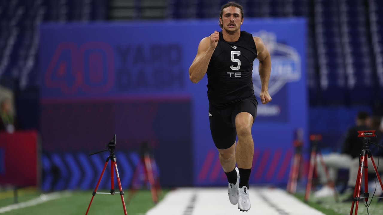 Tight end Greg Dulcich runs 40yard dash at 2022 combine