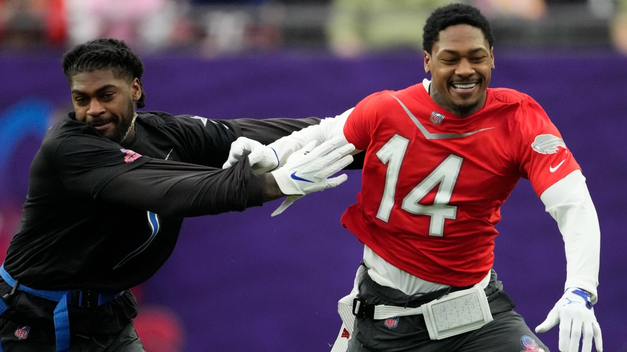 Bills' Stefon Diggs does jersey swap with brother Trevon at Pro Bowl