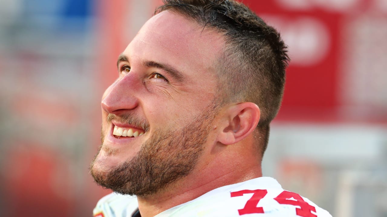 49ers sign veteran tackle Joe Staley to 2-year extension