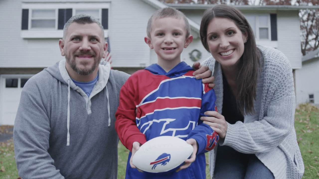 6-Year-Old Who Had 51 Brain Surgeries Throws Touchdown Pass at