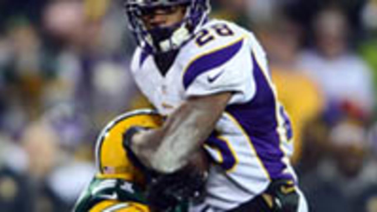 NFL MVP Adrian Peterson undergoes hernia surgery