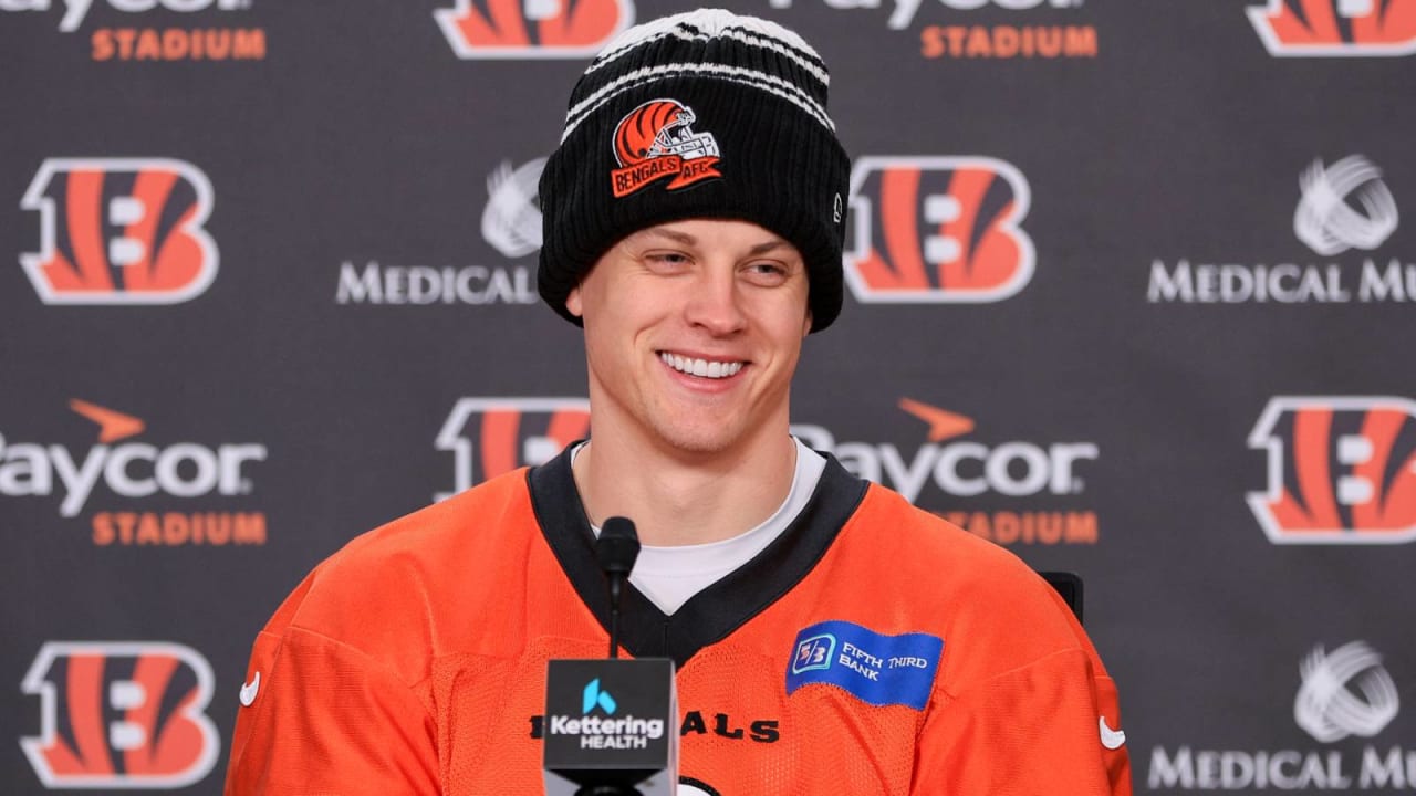 Cincinnati Bengals quarterback Joe Burrow (9) runs onto the field during  the first half of the AFC championship NFL football game against the Kansas  City Chiefs, Sunday, Jan. 30, 2022, in Kansas