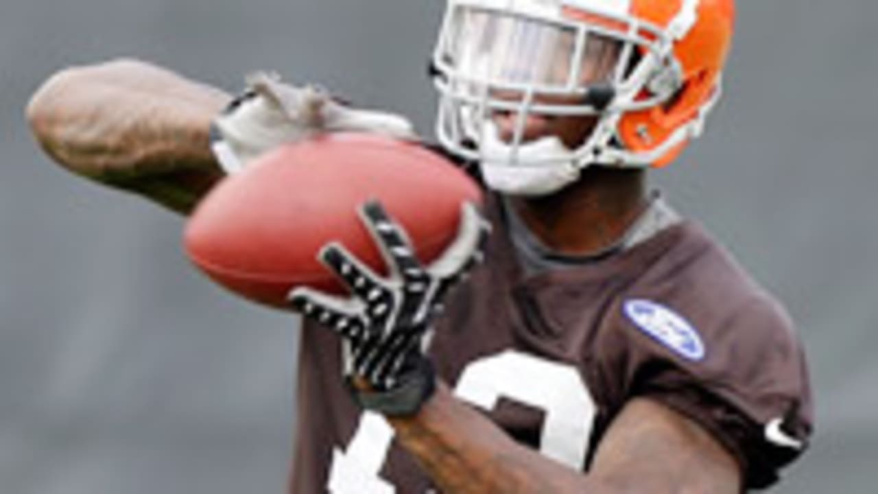 Josh-Gordon-130607-sl.jpg