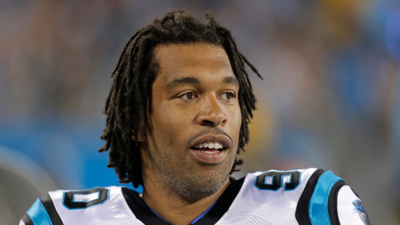 Former Packer Julius Peppers retires from NFL