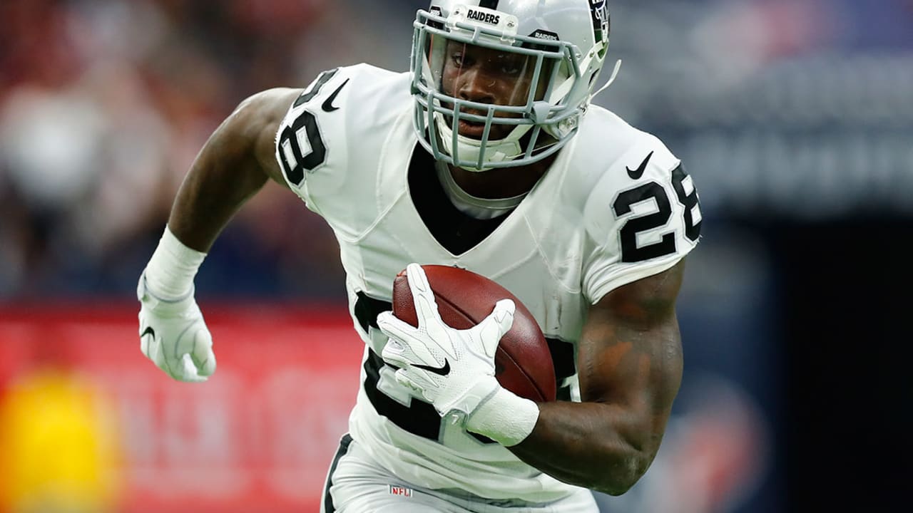 LATAVIUS-MURRAY-170322-sl.jpg