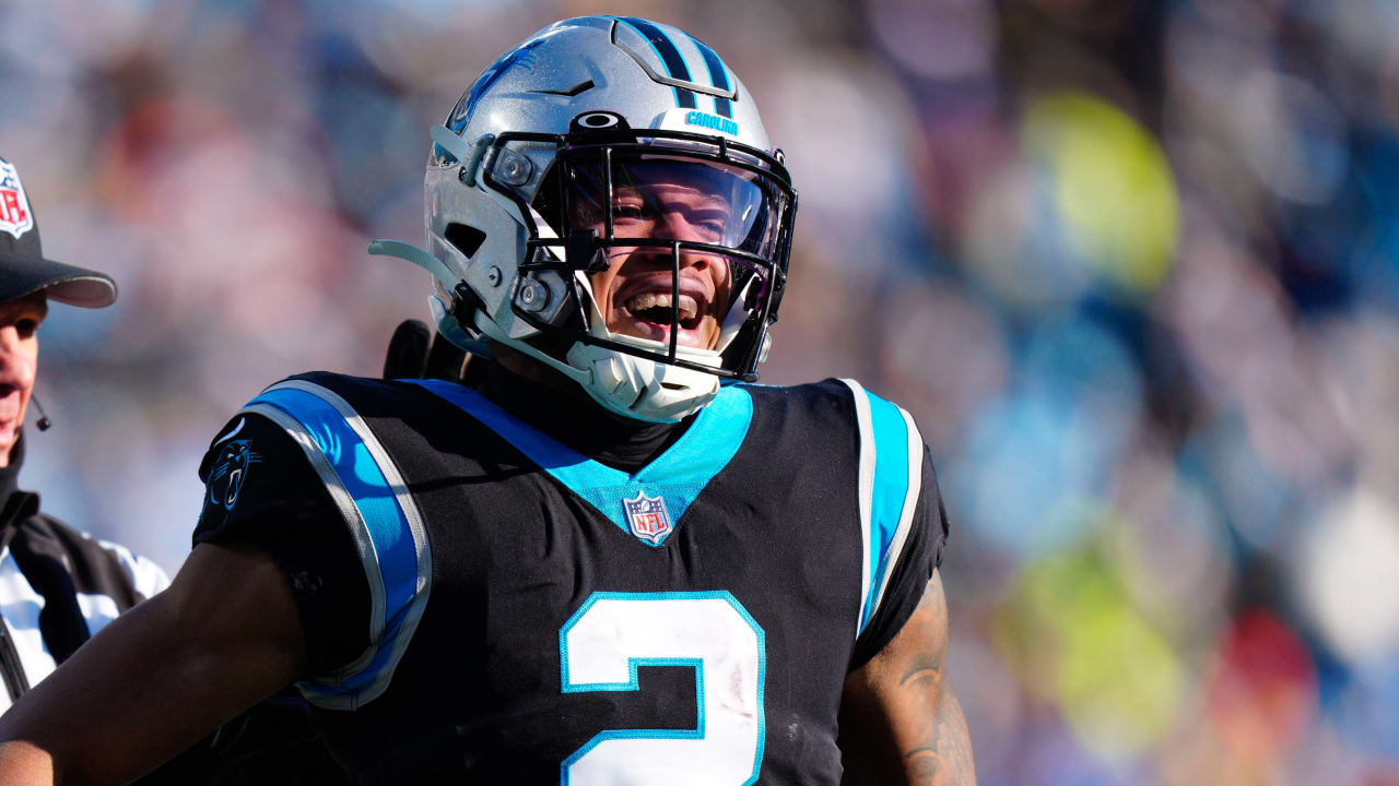 Can't-Miss Play: Carolina Panthers quarterback Sam Darnold's 52-yard launch  to wide receiver D.J. Moore couldn't be more perfect