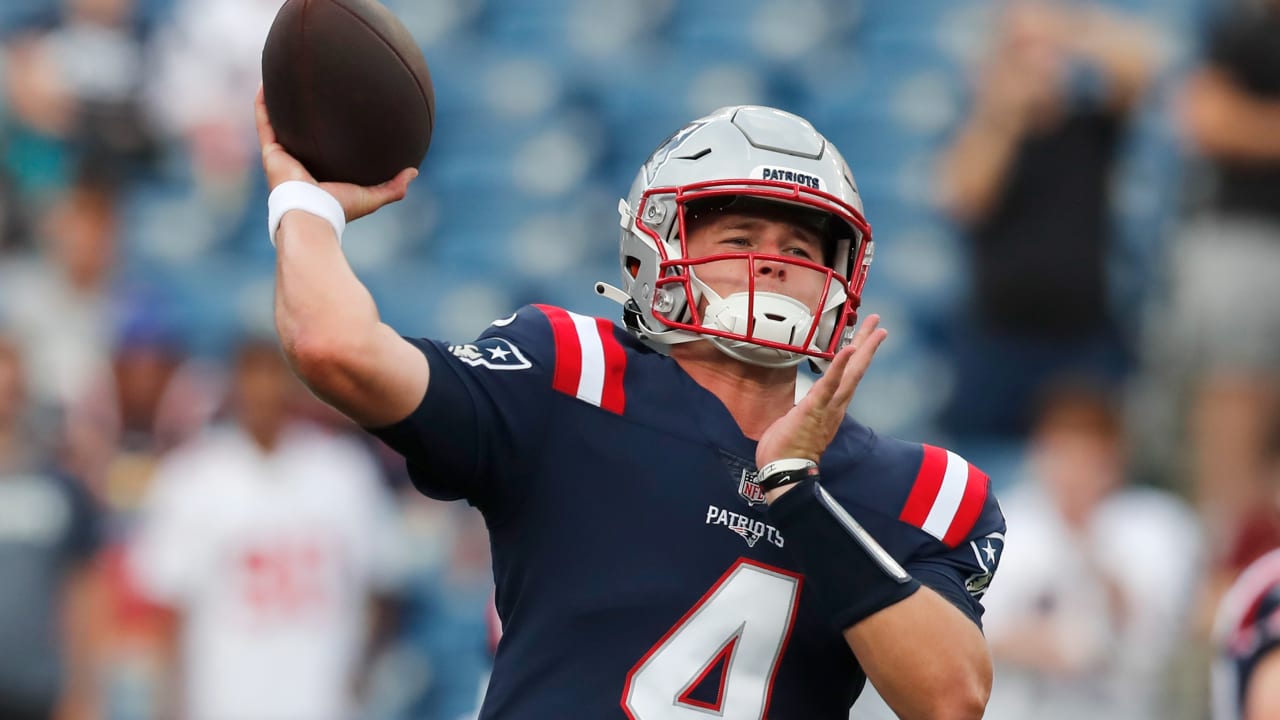 New England Patriots QB Bailey Zappe caps off TD drive with