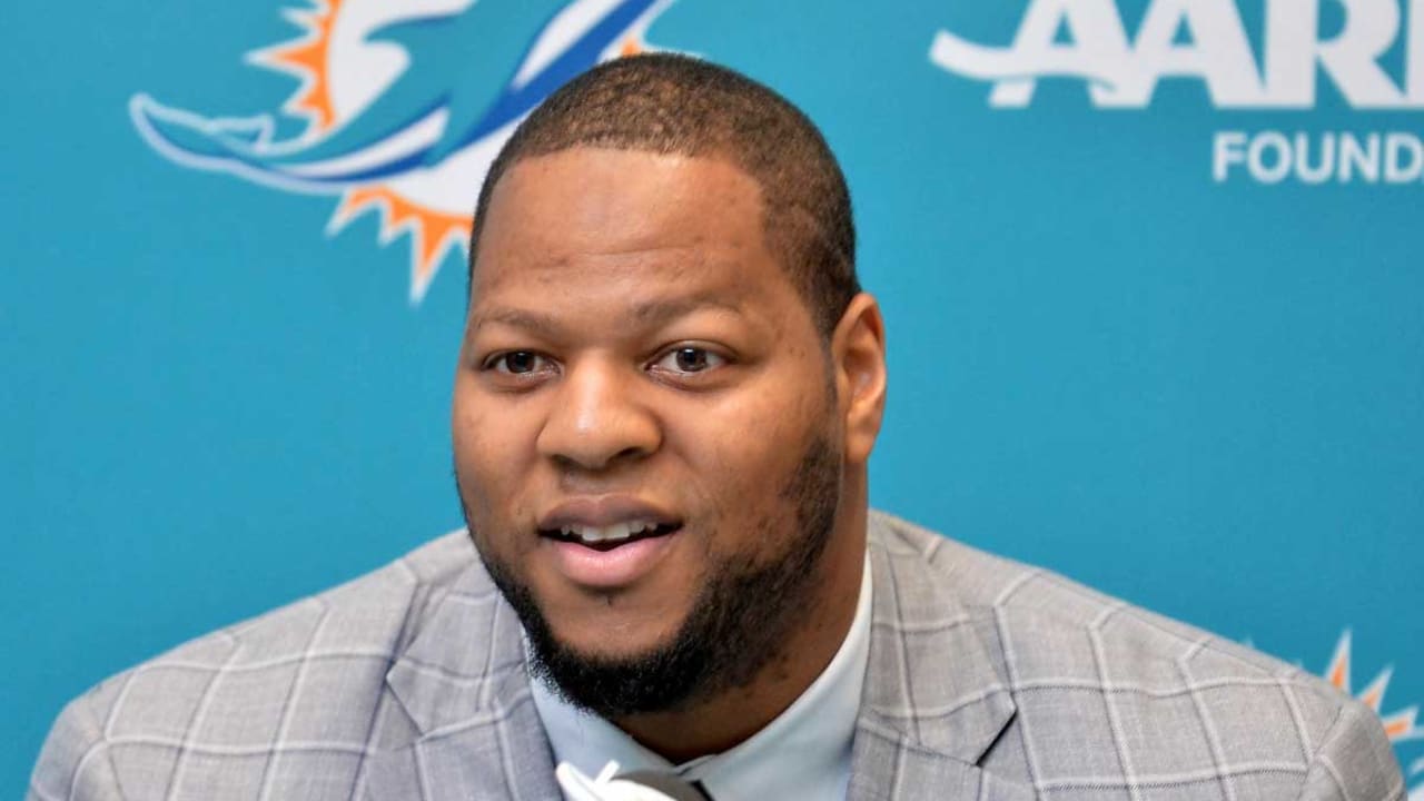 ndamukong-suh-051215-spot.jpg