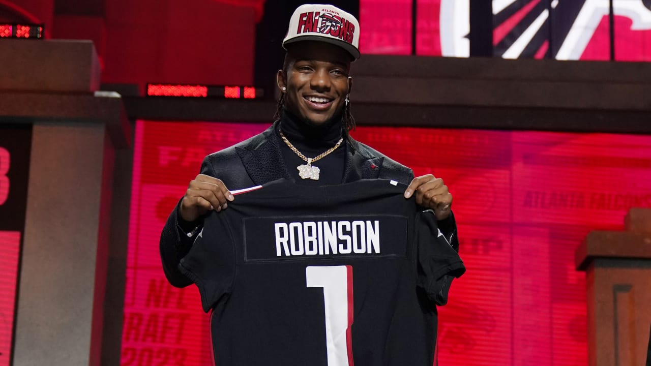 Atlanta Falcons select running back Bijan Robinson with the No. 8 pick