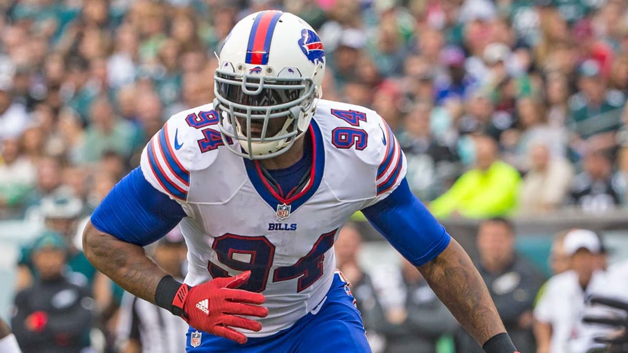mario-williams-160210-sl