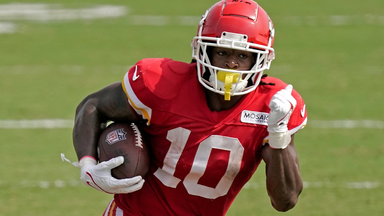 KC Chiefs rookie RB Isiah Pacheco impresses in 1st NFL game