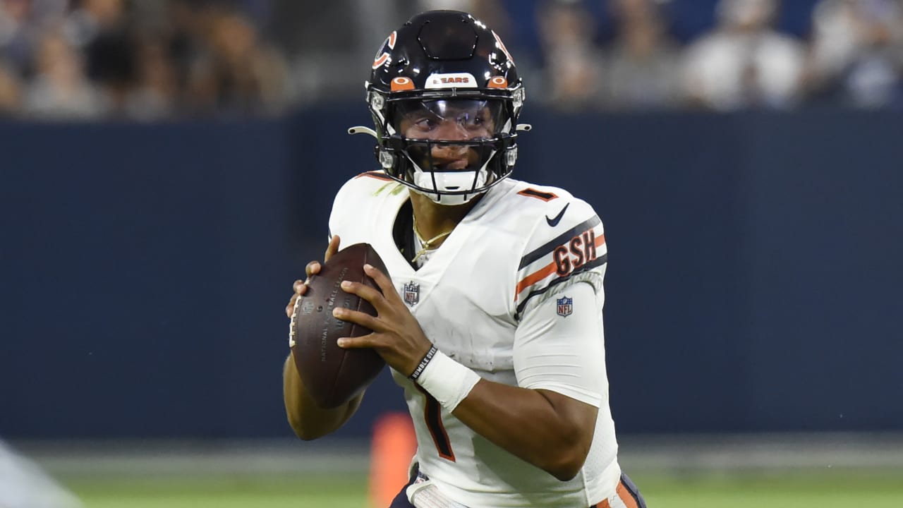 NFL WEEK 10 PICKS: Justin Fields aims to continue Bears' stellar run