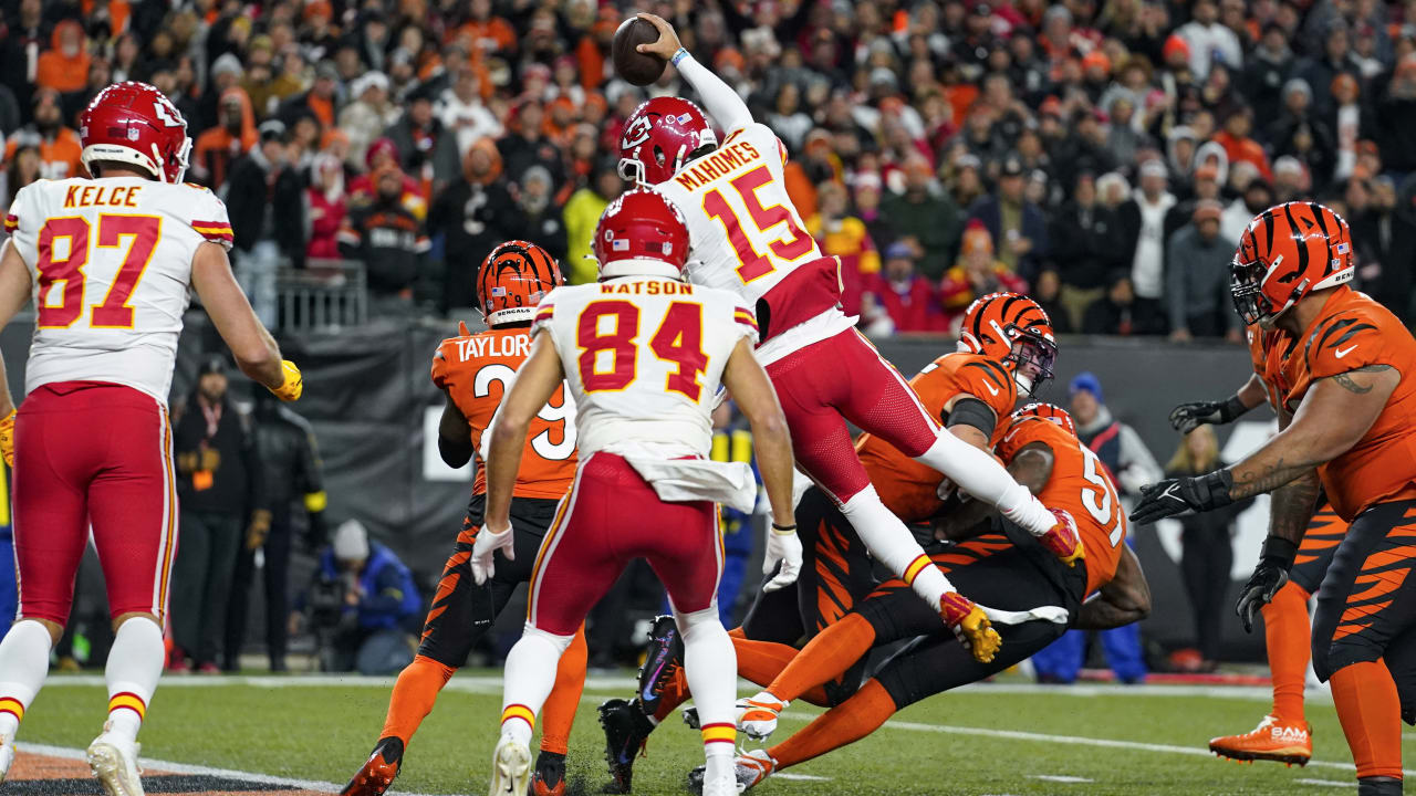 Chiefs QB Patrick Mahomes authors another ridiculous touchdown in Denver