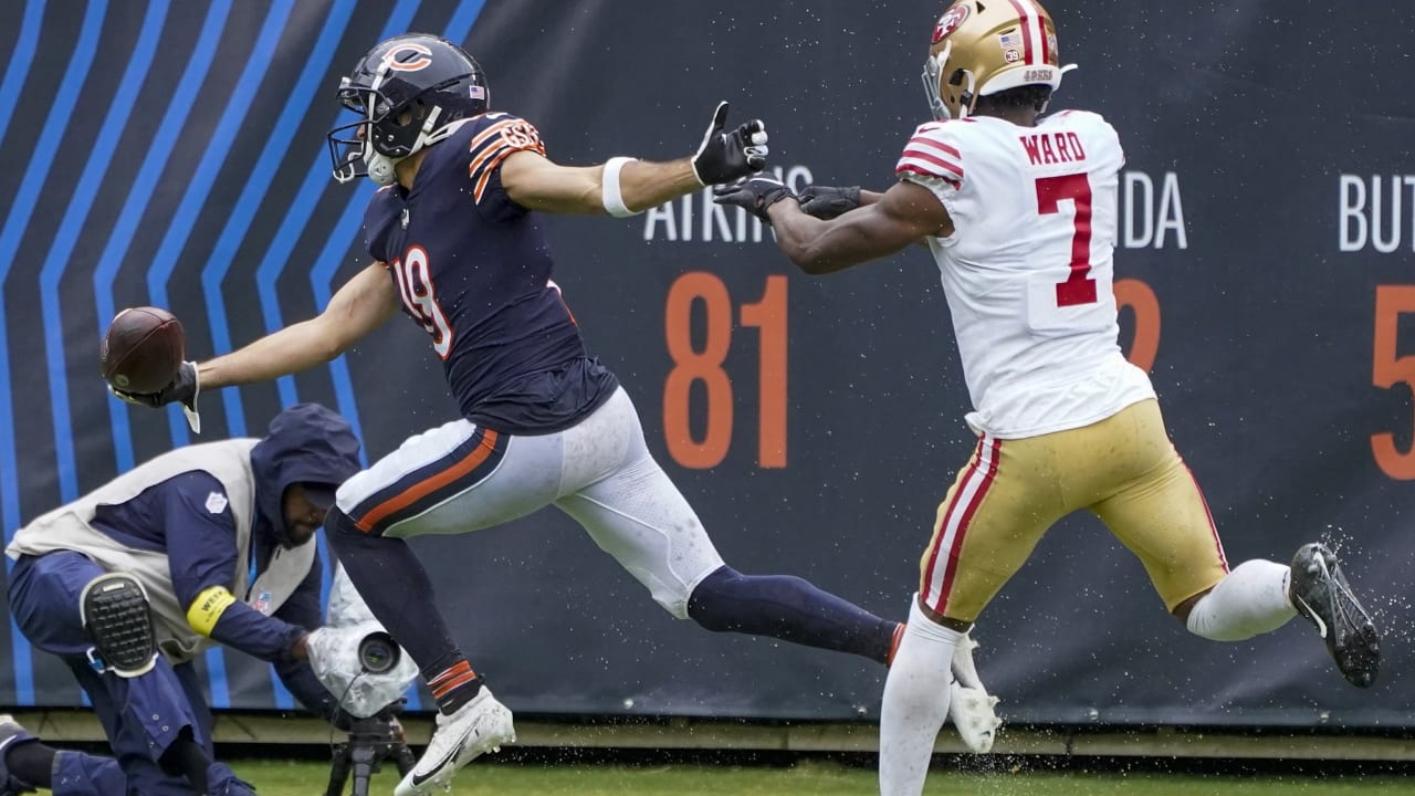 Can't-Miss Play: Chicago Bears quarterback Justin Fields Fields makes magic  happen on 51-yard TD to wide receiver Dante Pettis