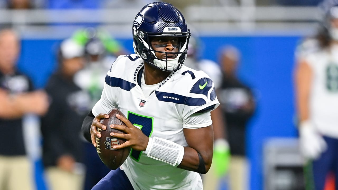 Seahawks' Geno Smith has worst game at worst time in loss to Carolina