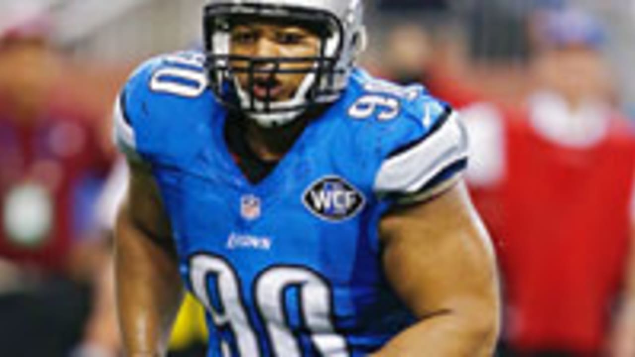 Report: Chargers gearing up to chase Suh, Cobb, Iupati 