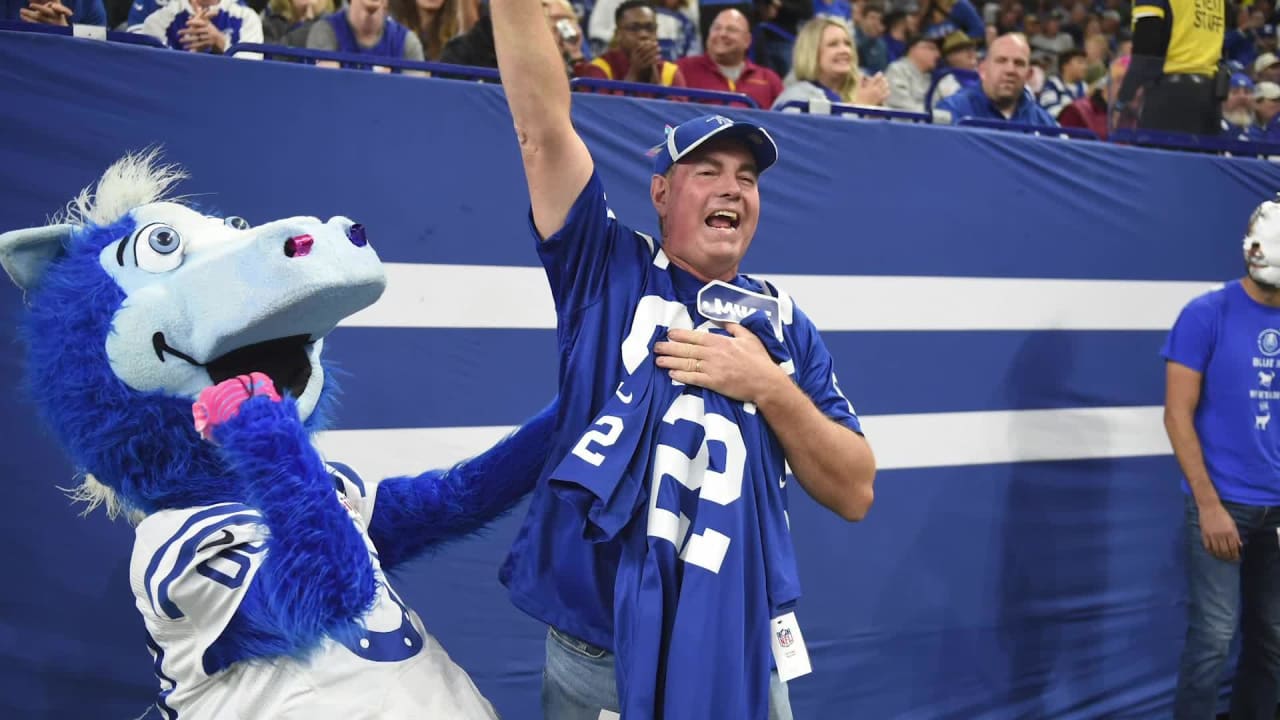 2021 Indianapolis Colts Fan of the Year and 2022 Hall of Fans