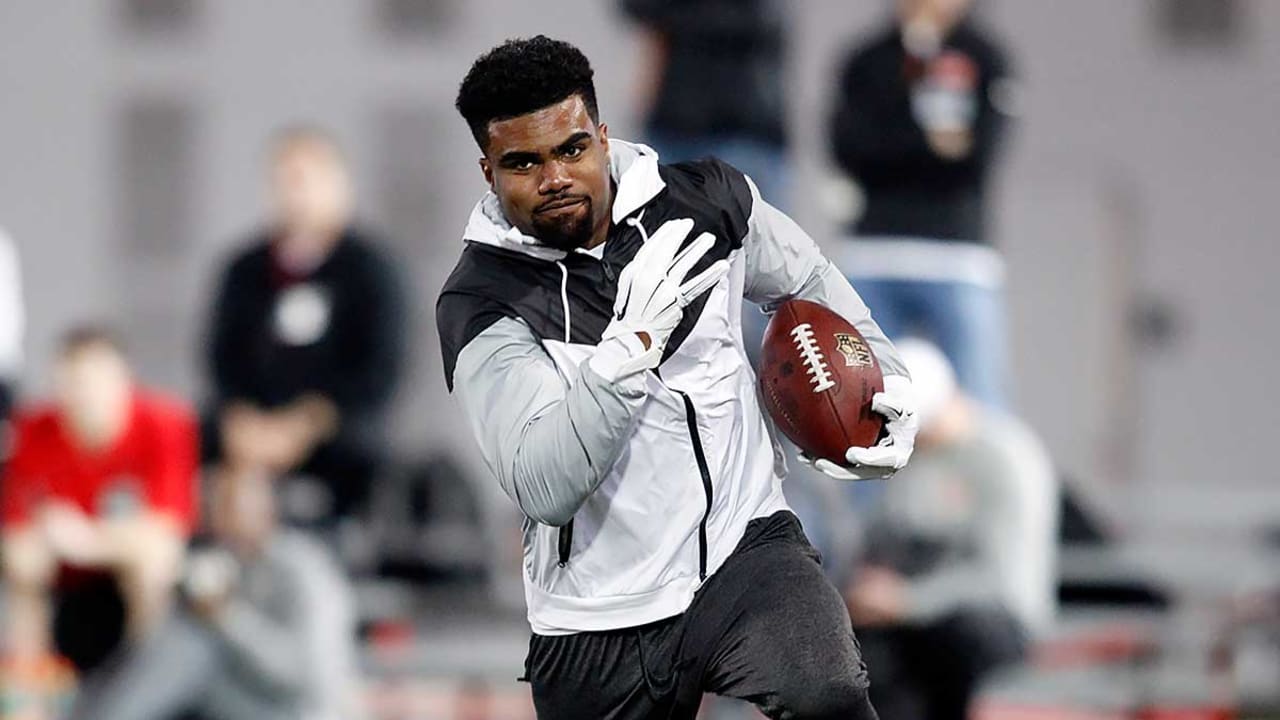 ezekiel-elliott-160311-SL