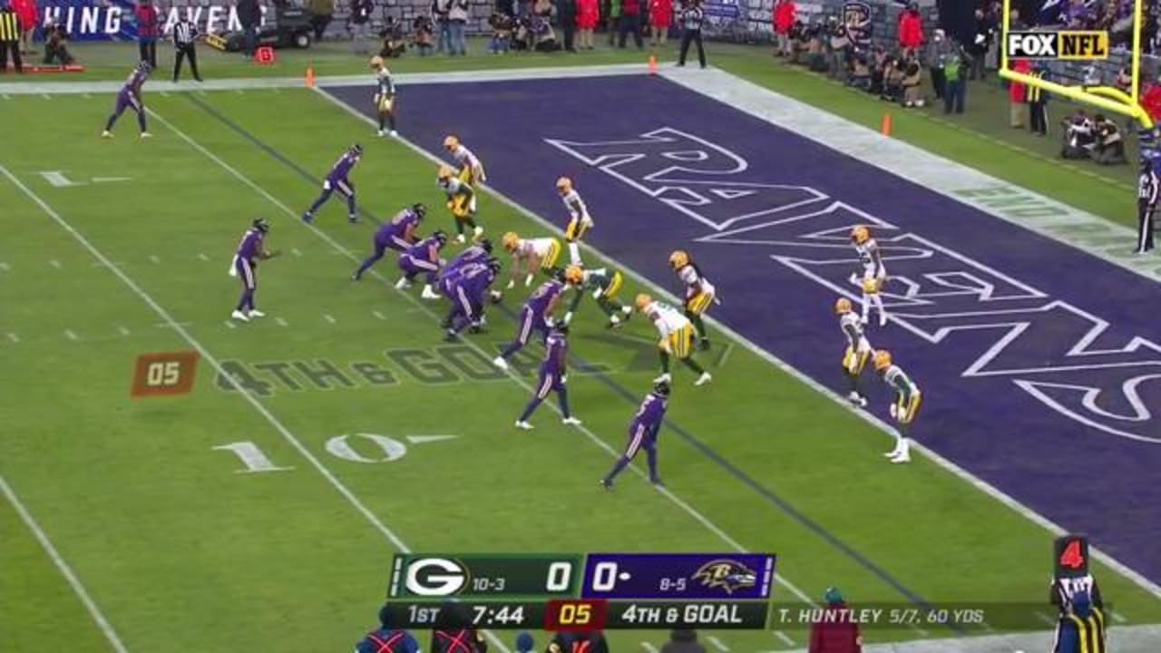 Green Bay Packers linebacker De'Vondre Campbell sacks Baltimore Ravens ...