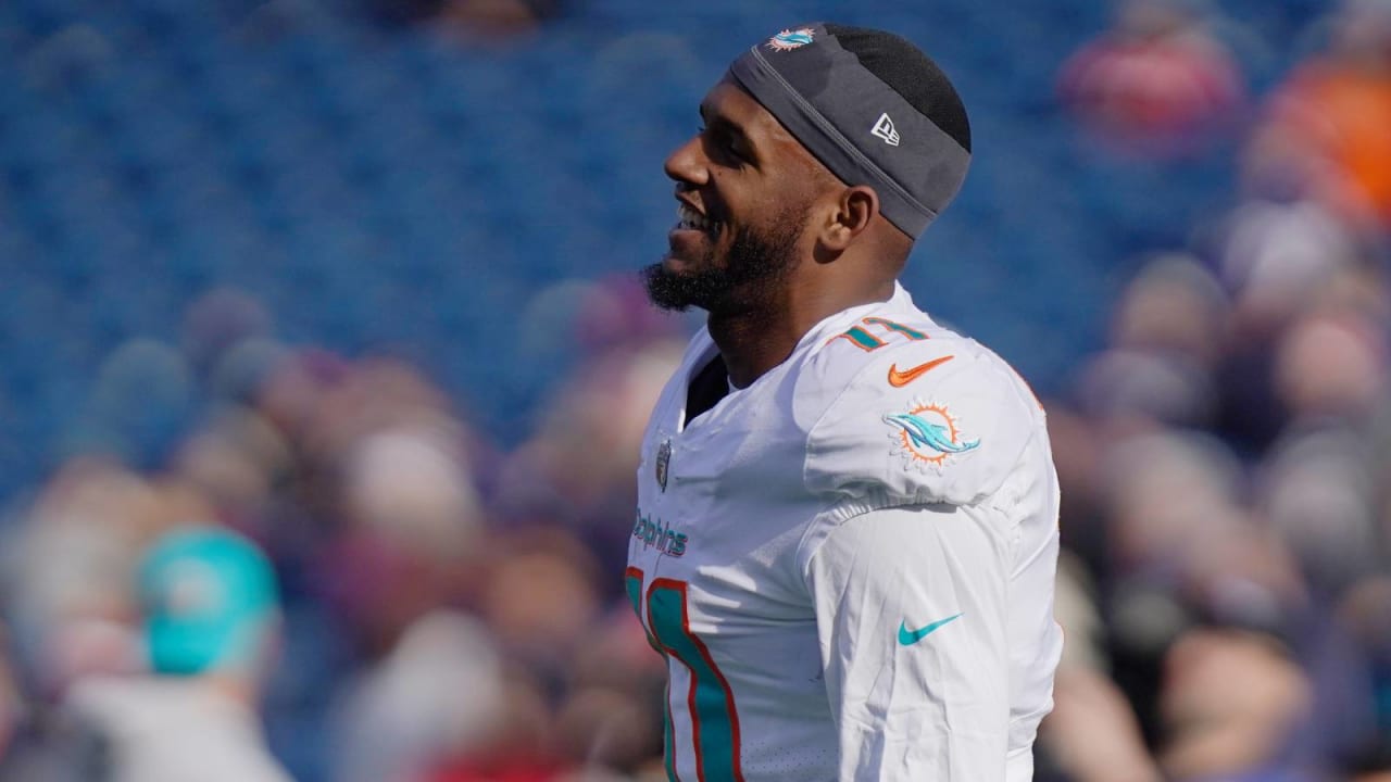 Amid trade rumors, Dolphins WR Cedrick Wilson wants to remain in Miami