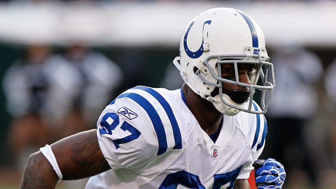Reggie Wayne visits Patriots to undergo physical