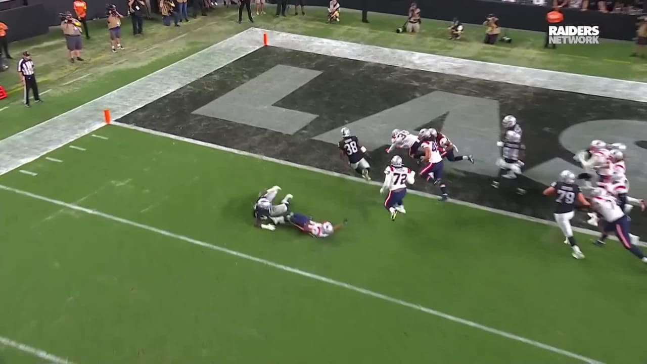 Las Vegas Raiders running back Brittain Brown gives the Raiders their  second touchdown of the night on the same exact play with his 3-yard score